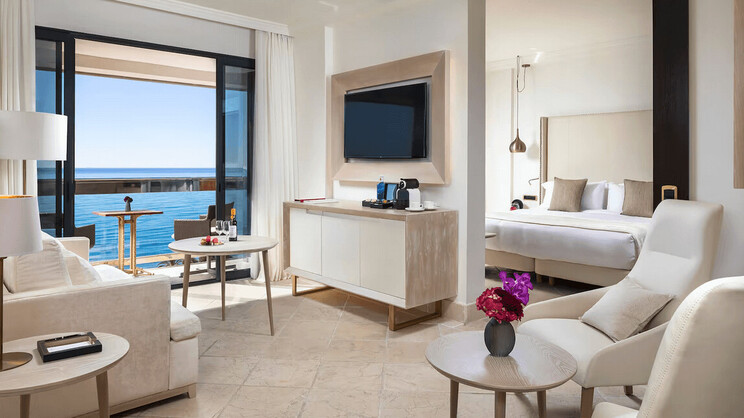 Grand Ocean Suite 